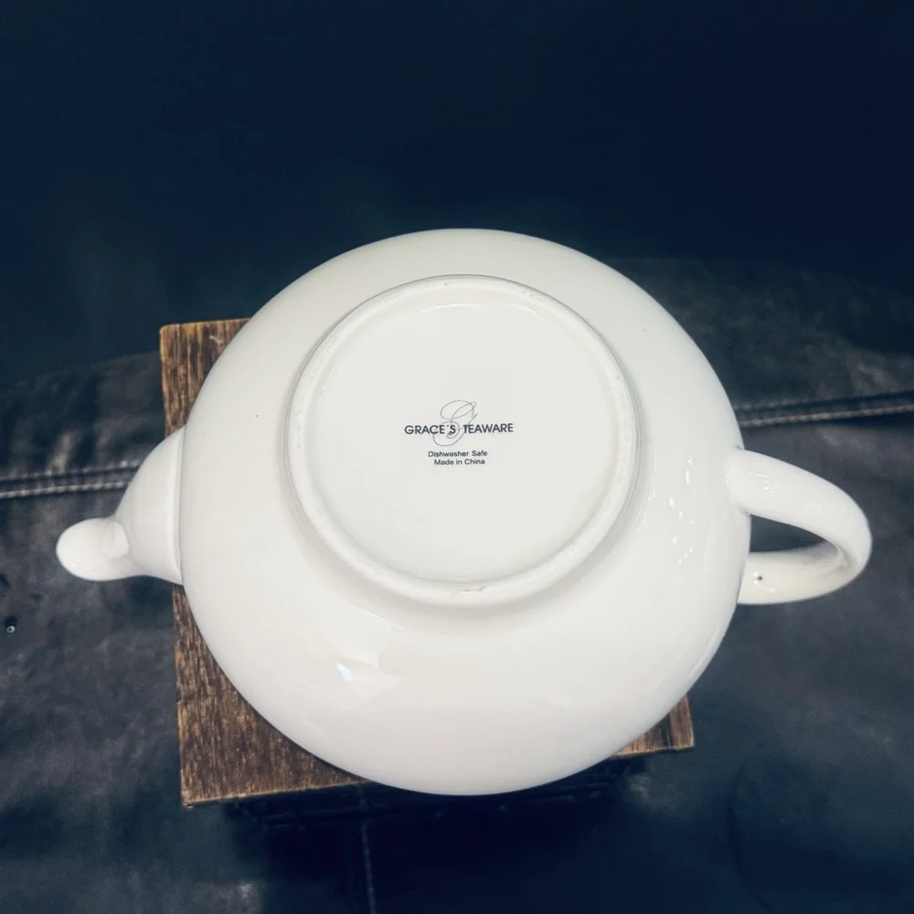 Grace Teaware Meadow Joy Fine Porcelain Teapot with Gold Trim